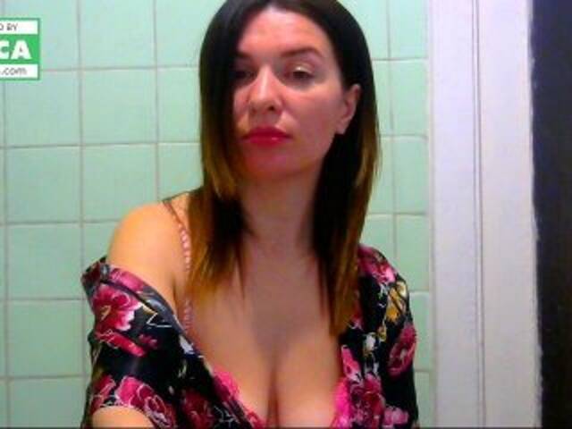 방송 스크린 샷 emillly