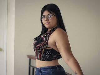 에로틱 한 영상 채팅 Emilly04