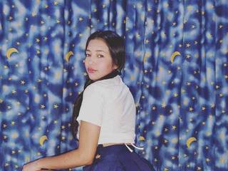 에로틱 한 영상 채팅 EmillyBecker