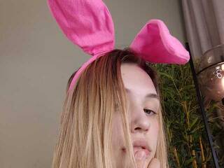 에로틱 한 영상 채팅 EmiLovMur