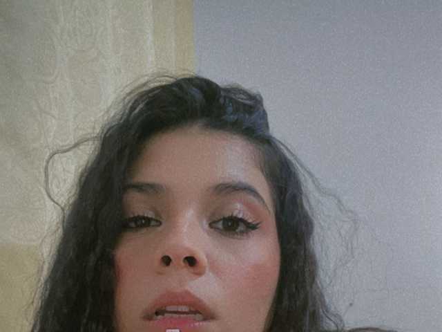프로필 사진 Emily-Rivera78
