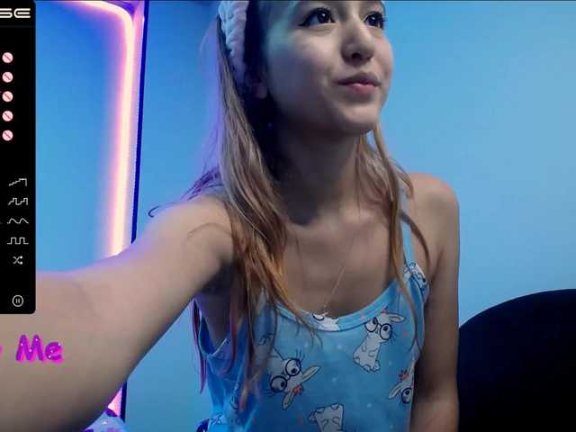 방송 스크린 샷 emilybecker