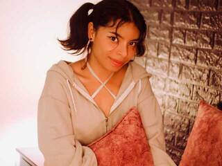 에로틱 한 영상 채팅 EmilyCooper1