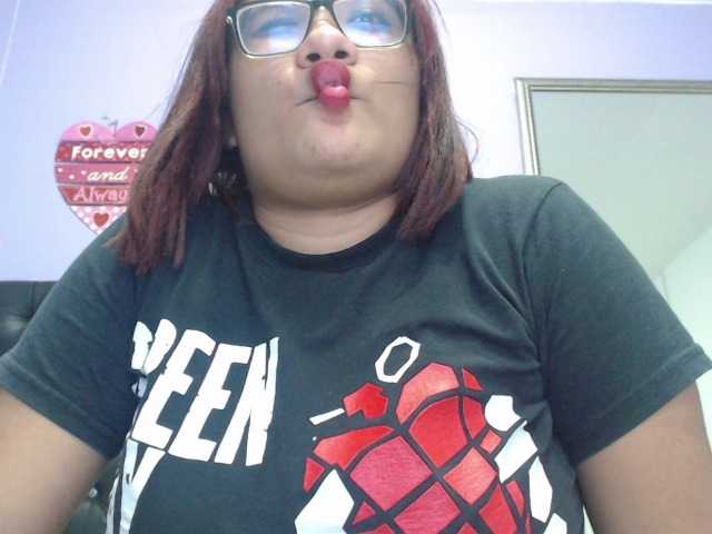 방송 스크린 샷 Emilyytaylor