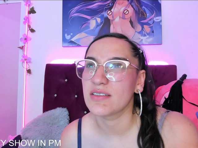 방송 스크린 샷 Emma-Allison