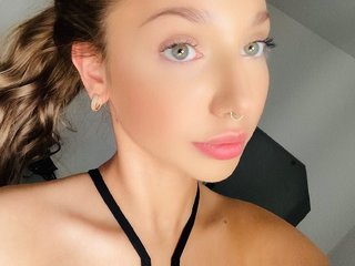 에로틱 한 영상 채팅 EmmaAngel