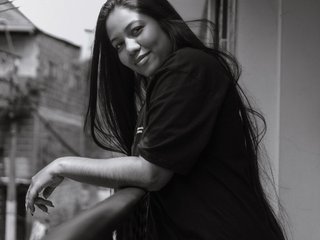 에로틱 한 영상 채팅 emmabennet