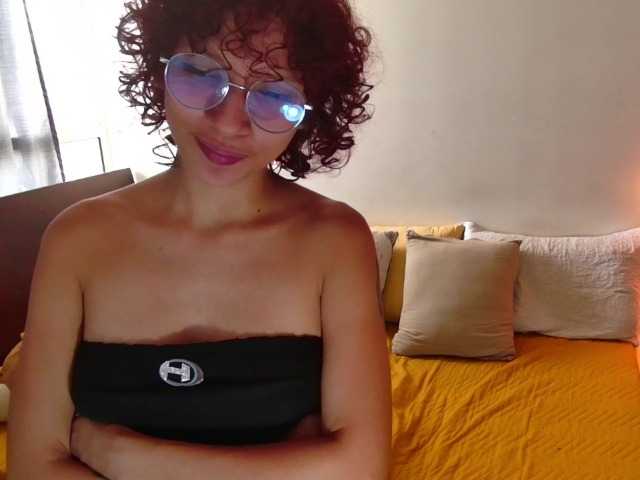 방송 스크린 샷 EmmaBluebell