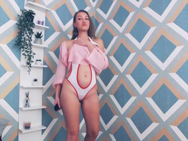 방송 스크린 샷 EmmaCastro