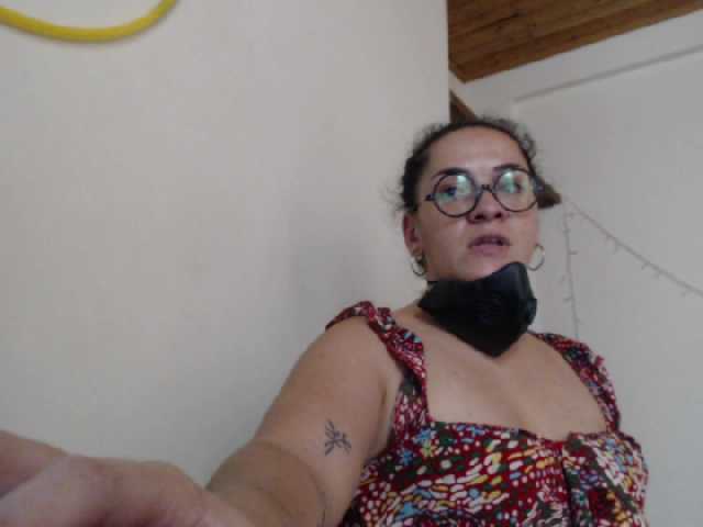 방송 스크린 샷 EmmaCharlotte