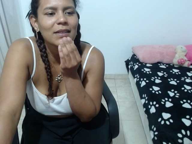 사진 emmajackson36 Hi guys my name is Emma and today we have fun together