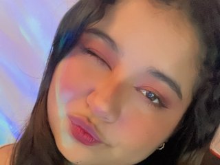 에로틱 한 영상 채팅 EmyRose
