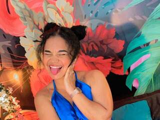 에로틱 한 영상 채팅 EscarletSmit