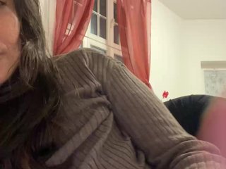 에로틱 한 영상 채팅 Esmiralda