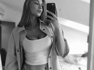 에로틱 한 영상 채팅 Eva-Flys