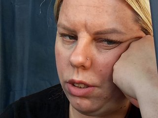 에로틱 한 영상 채팅 blondy_girl1499