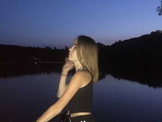 에로틱 한 영상 채팅 EvaBritton