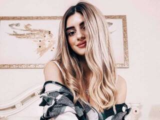 에로틱 한 영상 채팅 EvaGracee