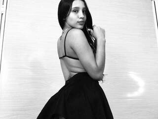 에로틱 한 영상 채팅 Evangeline18