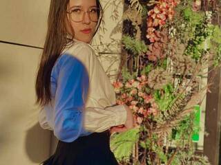 에로틱 한 영상 채팅 NickyColienc