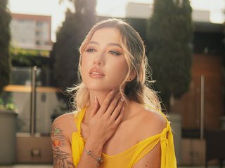 에로틱 한 영상 채팅 EveBenson