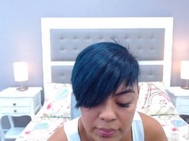 방송 스크린 샷 EvelynOwens