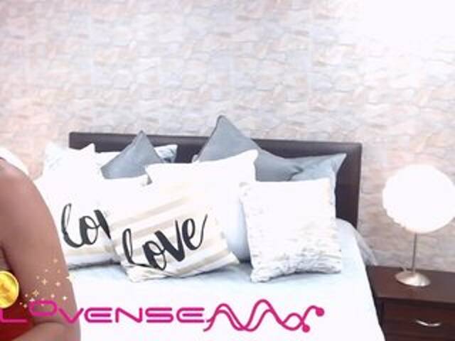 방송 스크린 샷 EvelynOwens