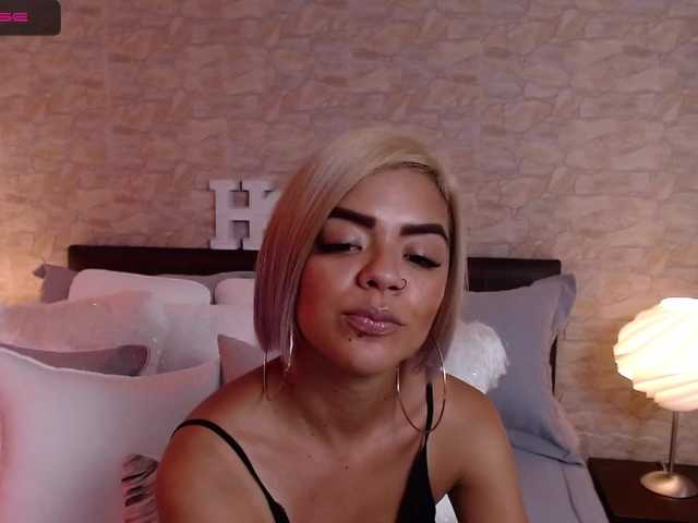 방송 스크린 샷 EvelynOwens