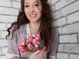 에로틱 한 영상 채팅 Raemi