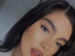 에로틱 한 영상 채팅 EvieBell
