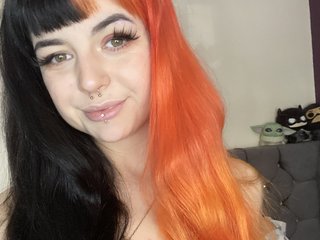 에로틱 한 영상 채팅 Eviestone