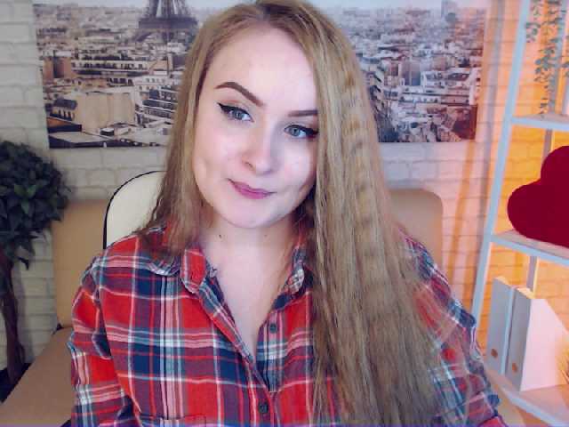 방송 스크린 샷 EvietteMoore