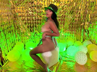에로틱 한 영상 채팅 ExxoticValery