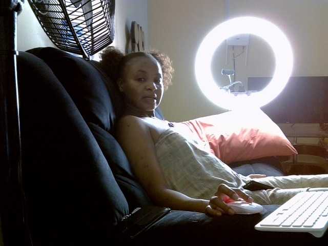 방송 스크린 샷 Faizzah-1