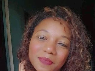 에로틱 한 영상 채팅 Faozia