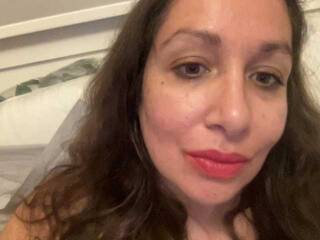 에로틱 한 영상 채팅 FarahDay