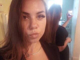 에로틱 한 영상 채팅 FaridaOne