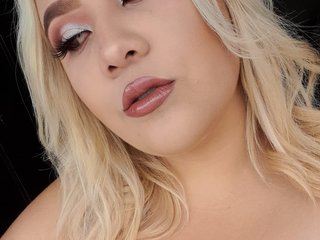 에로틱 한 영상 채팅 Fiiorella23