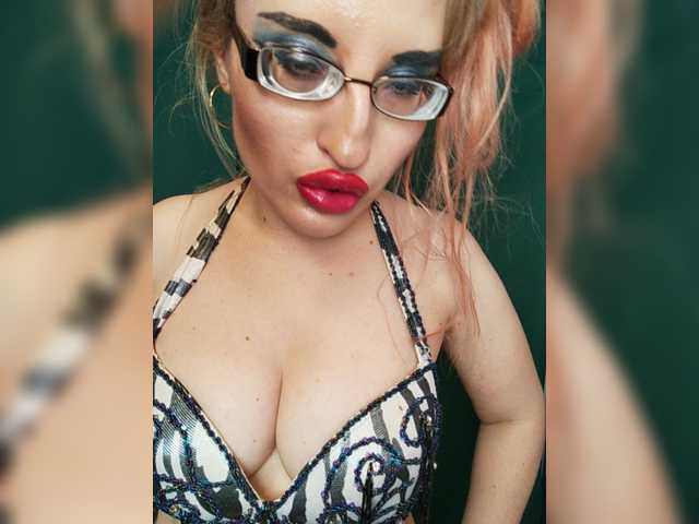 사진 findomgoaldigger #mistress #goddess #worshp #bdsm #biglips