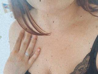 에로틱 한 영상 채팅 Firebru