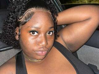 에로틱 한 영상 채팅 Fluffydiva