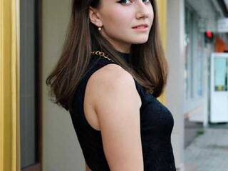 에로틱 한 영상 채팅 Hotbombita