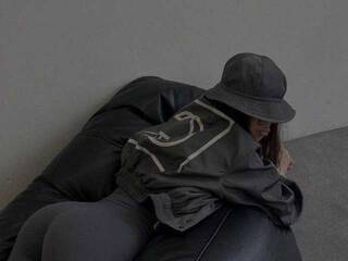 에로틱 한 영상 채팅 FlyWet