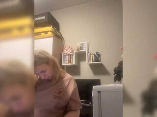 에로틱 한 영상 채팅 Kinesha