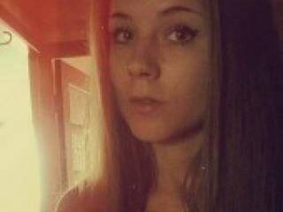 에로틱 한 영상 채팅 foxygirl987