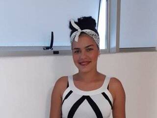 에로틱 한 영상 채팅 frida-blue