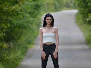 에로틱 한 영상 채팅 GadeeaRed