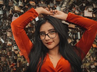 에로틱 한 영상 채팅 Georgiina