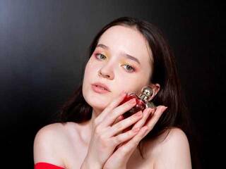 에로틱 한 영상 채팅 Gerttude