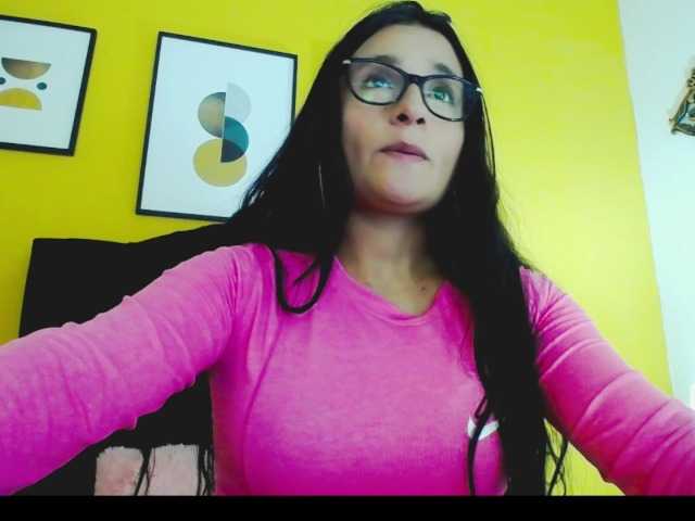 방송 스크린 샷 GiaConnor